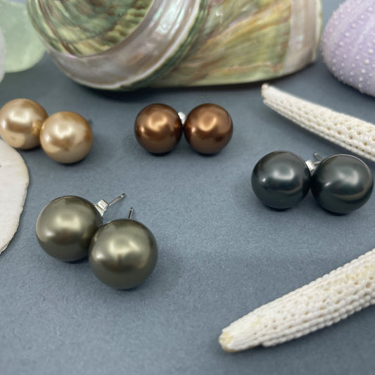 Momi Shell Pearl Earrings