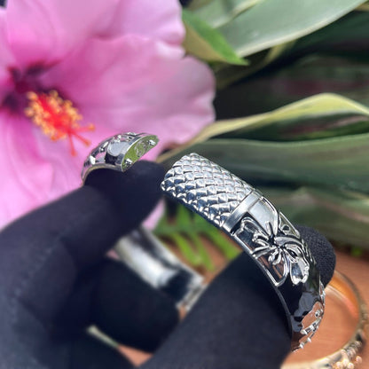 NEW! Puanani Hibiscus Flower Bangle Set of 2